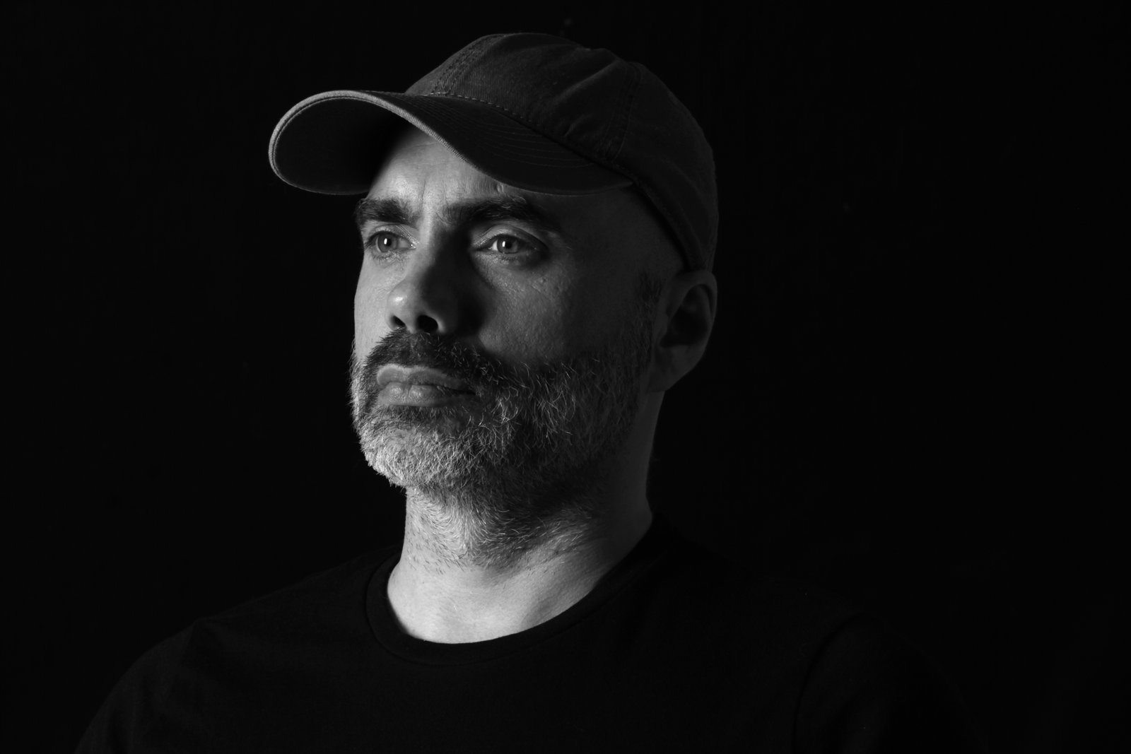 Retrato en blanco y negro de Zambayonny